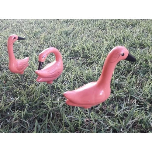 Enfeite de Jardim - Kit com 3 Flamingos em Cerâmica